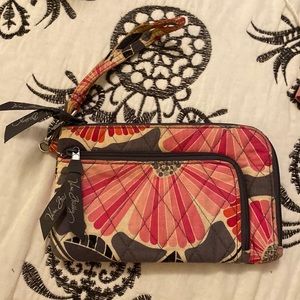 vera bradley wristlet